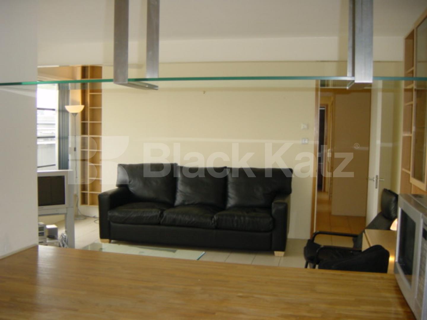 			PENTHOUSE APARTMENT WITH A STUNNING VIEW, 2 Bedroom, 1 bath, 1 reception Penthouse			 Penthouse Ice Wharf , Kings Cross